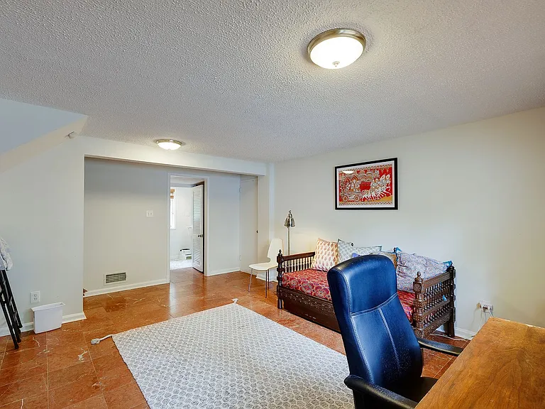 9420 Holland Ave — Photo 33