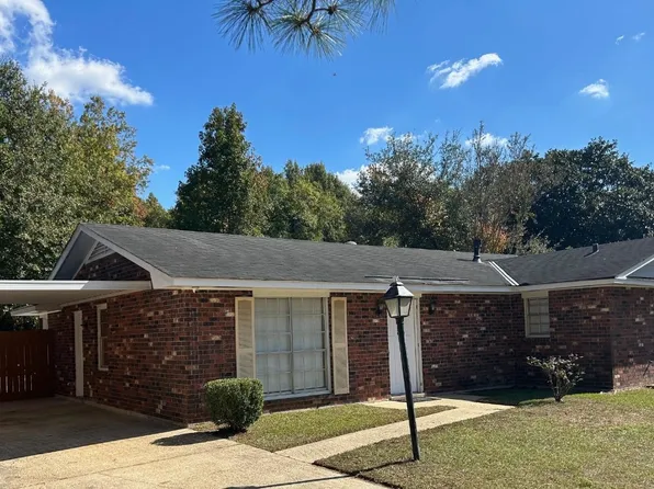 6520 Pinebrook Dr, Montgomery, AL 36117