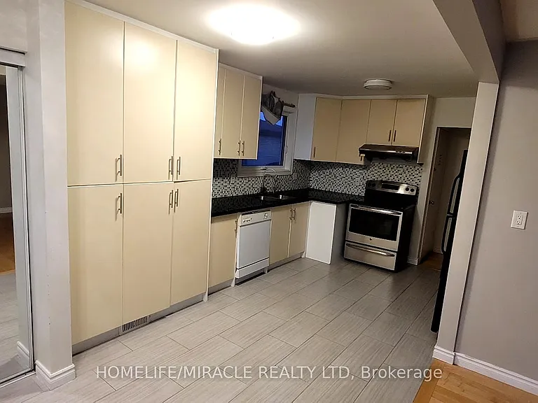 2498 Harman Ct — Photo 4
