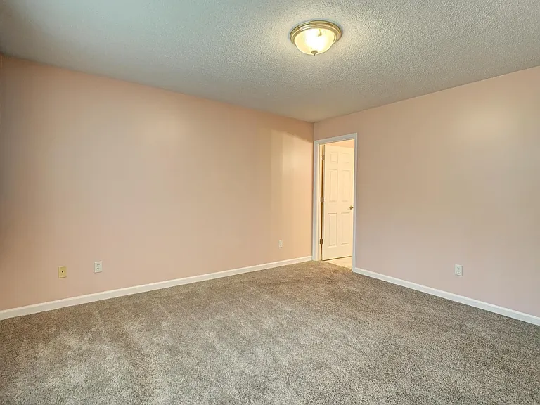 1300 Carriage Dr #A — Photo 27