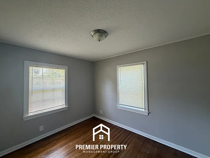 1629 Raymore Rd — Photo 10
