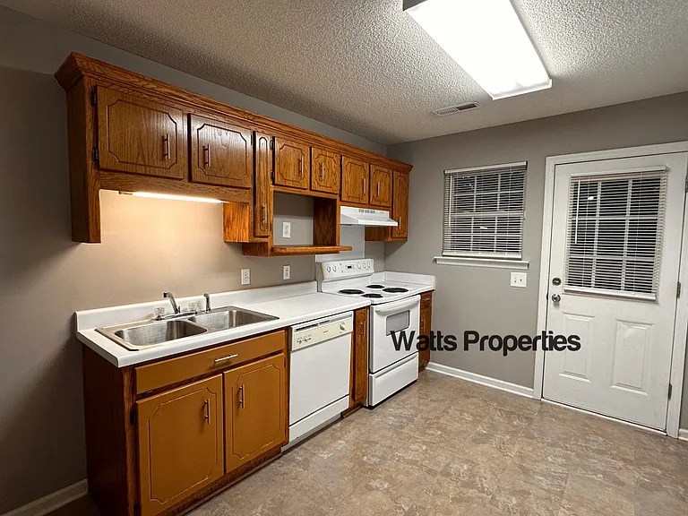 82 Briar Cir #82 — Photo 6