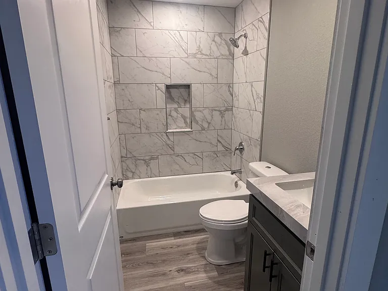 192 W Oleander Ave — Photo 6