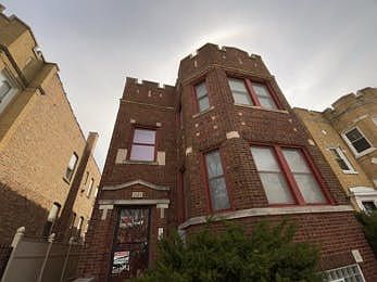 2nd image of 7429 S Dante Ave