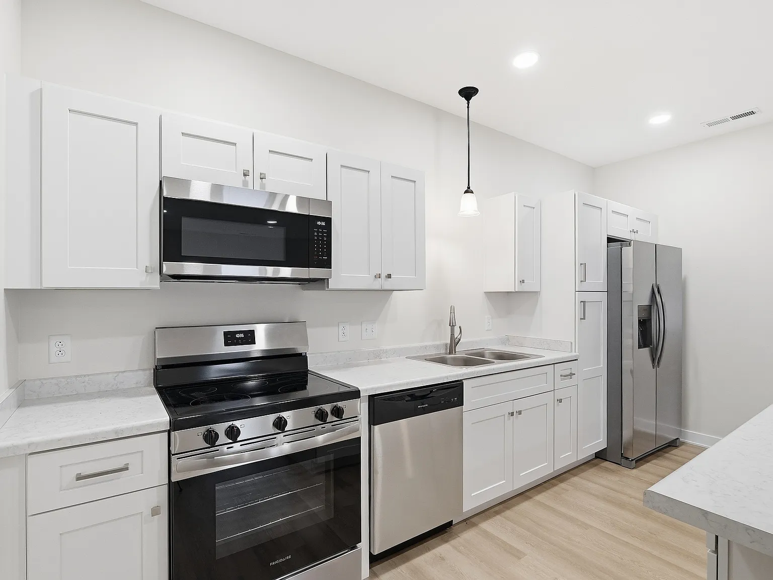 2 bed, 1288 sqft, $1,595 — Photo 3