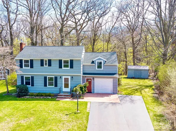 25 Circle Ct, Rochester, NY 14617