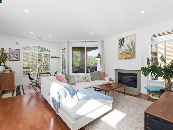 7674 Tuscany Dr, Dublin, CA 94568