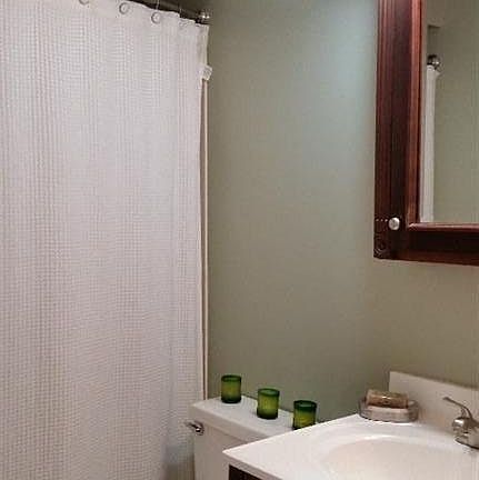 Main Floor Full Bath