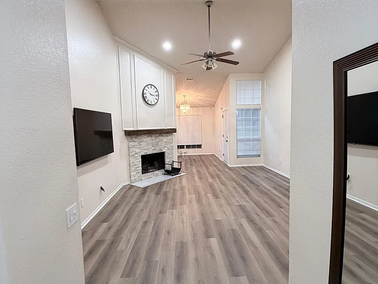 509 Kalmia Dr — Photo 4