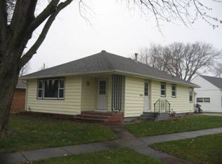 402 Washington Ave, Sheldon, IA 51201