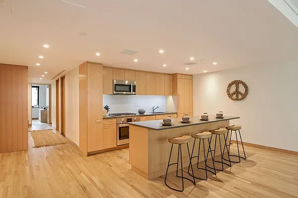 Rented by Citi Habitats | media 28