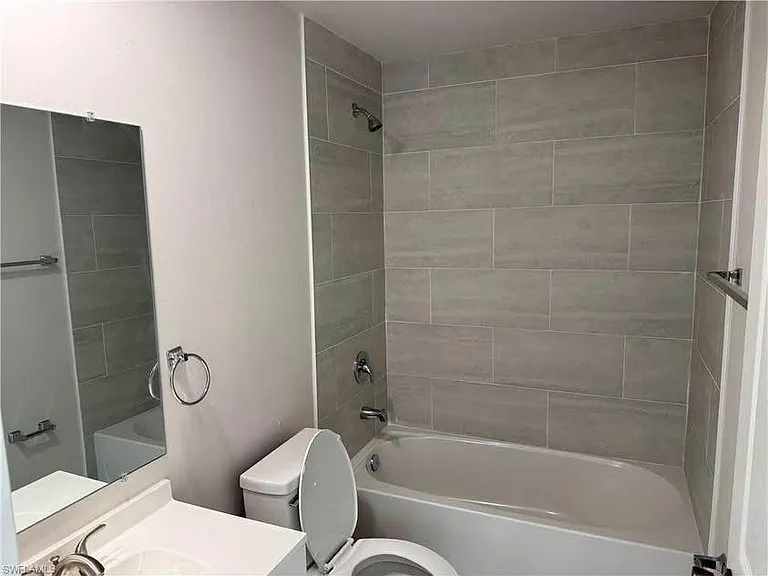3310 SW 17th Pl #3310 — Photo 9
