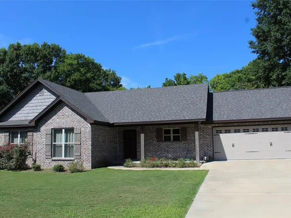 4631 Main St, Millbrook, AL 36054