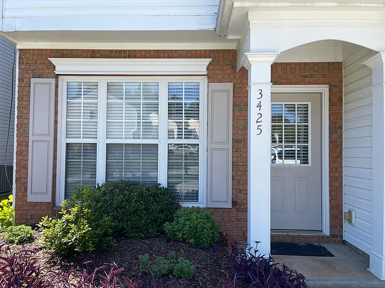 3425 Oxwell Dr — Photo 2