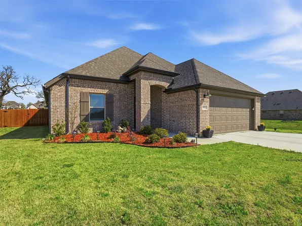 1101 Springfield Rd, Springtown, TX 76082