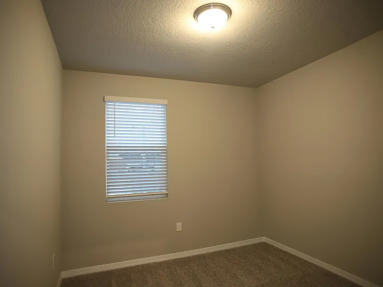 236 S Zuni Rd — Photo 17