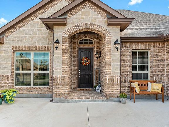 3rd image of 15233 Saralily Way