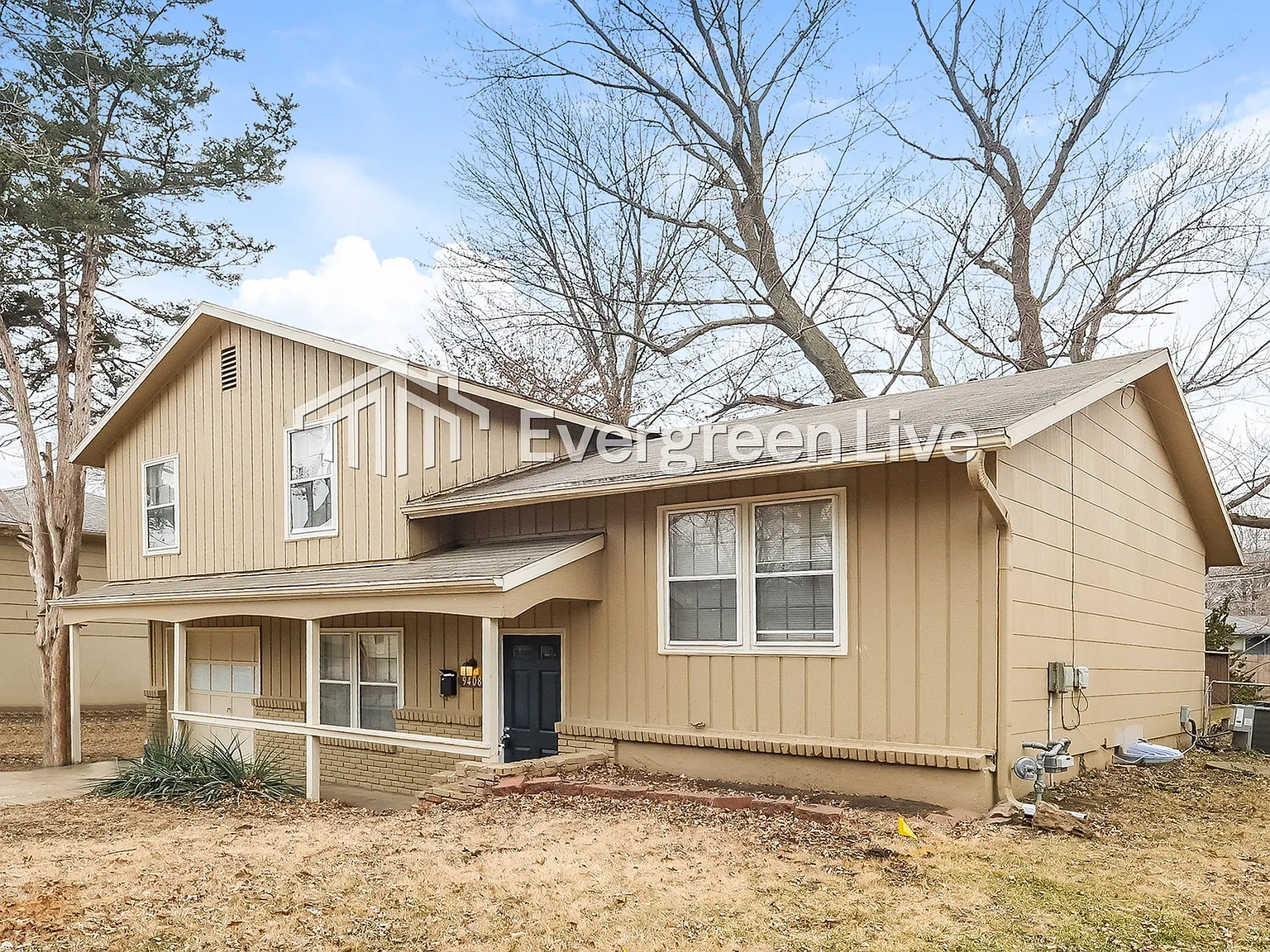 3 bed, 2.0 bath, 904 sqft, $1,445 — Photo 2