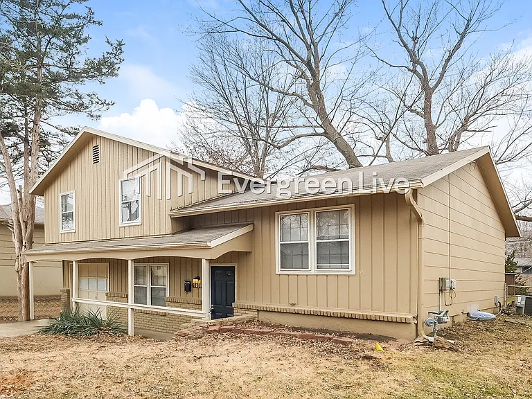 9408 Richmond Ave — Photo 2