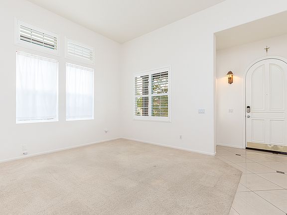 4th image of 787 Esperanza Pl