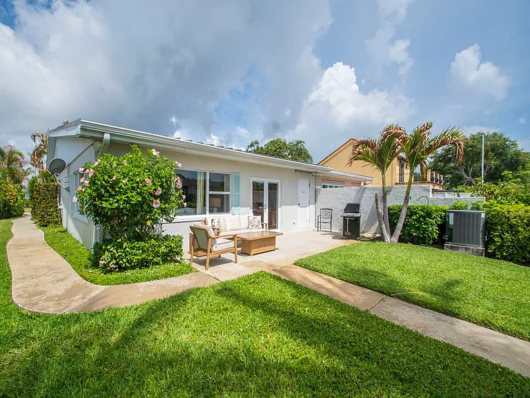 1914 Robalo Dr — Photo 21