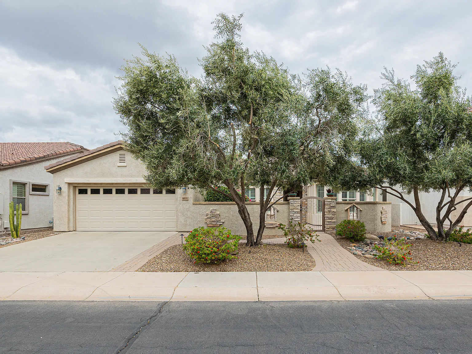 4652 E Donato Drive, Gilbert Az — Photo 2