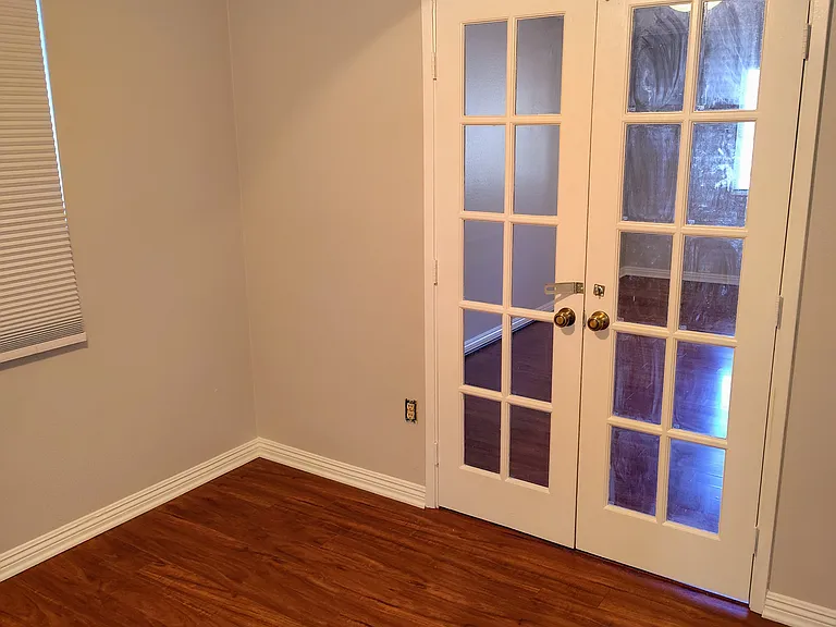 2390 Gonzaga Ln — Photo 4