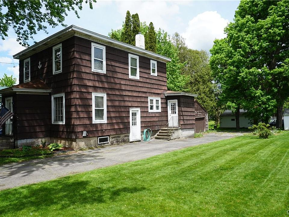 1st image of 15 Salina St