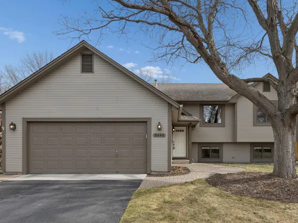 8444 Underwood Ln N, Maple Grove, MN 55369