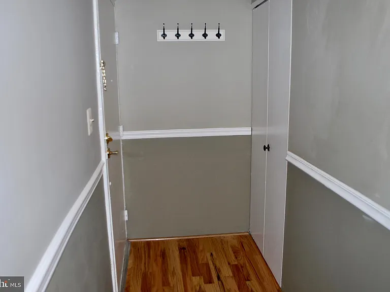 2850 Dover Ln #203 — Photo 18