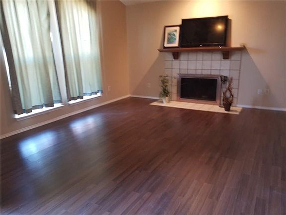 2nd image of 3215 Abbie St