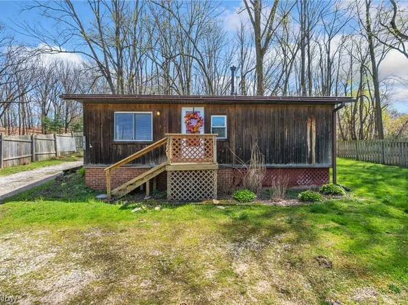 3783 S Turkeyfoot Rd, Akron, OH 44319