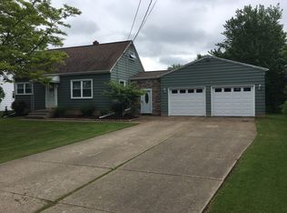 9671 Mark Rd, Erie, PA 16509