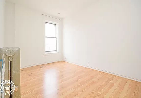 5th image of 560 Lincoln Pl #U2