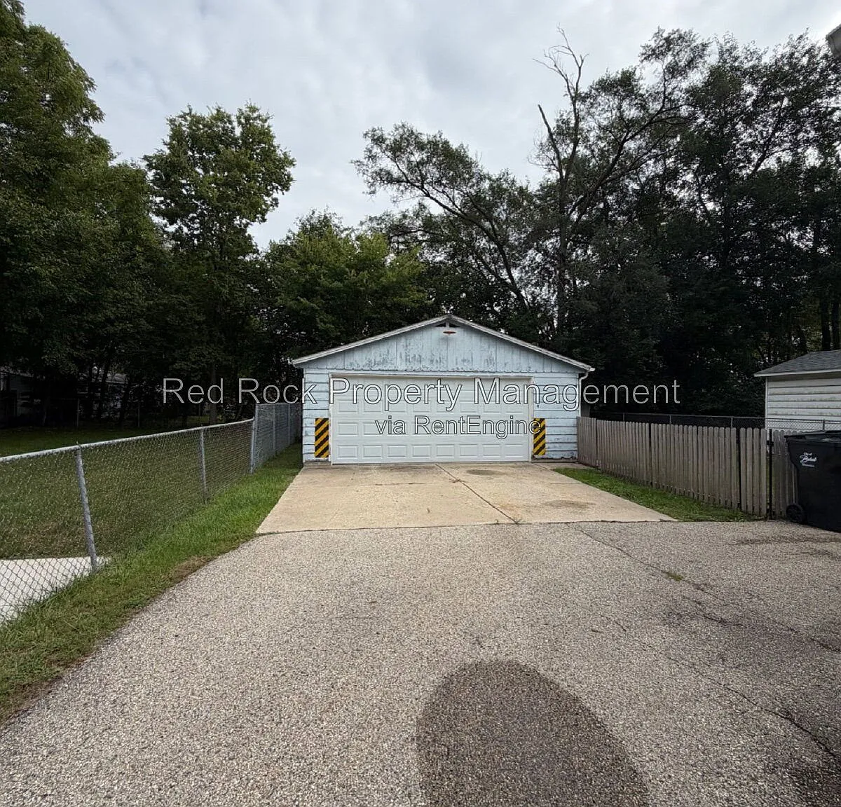 2 bed, 1.0 bath, 709 sqft, $1,350 — Photo 2