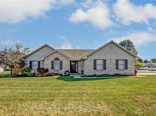 122 Union Ridge Dr, Englewood, OH