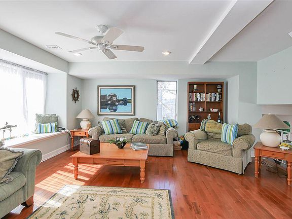 4th image of 14 Atlantic Ave APT D