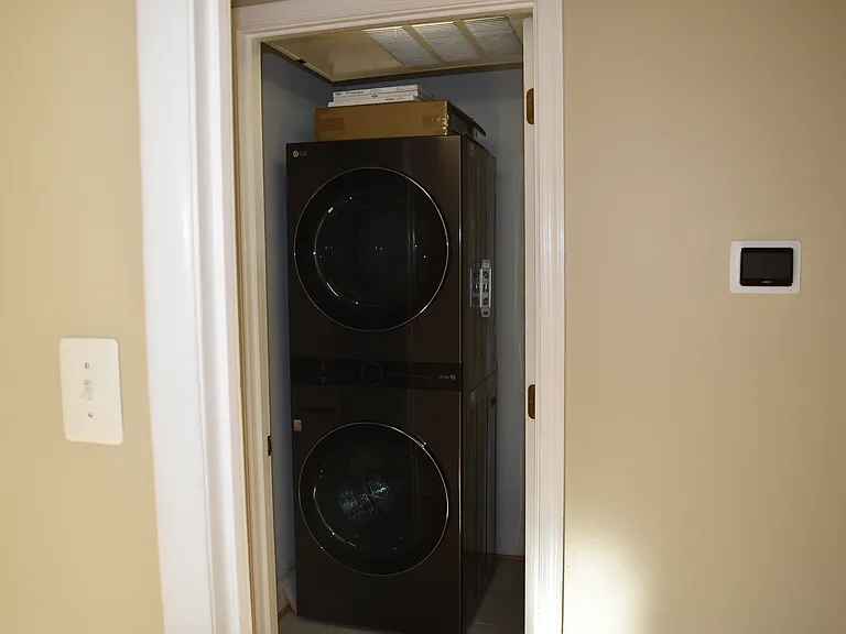 In Unit Washer-Dryer