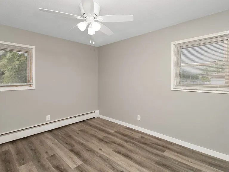 6061 2nd St NE — Photo 10