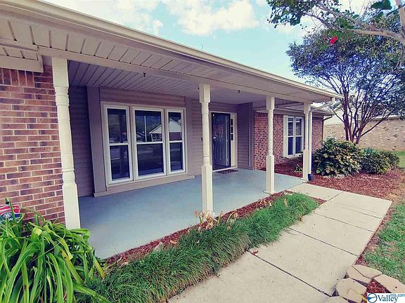 5th image of 1093 Kerr Dr SE