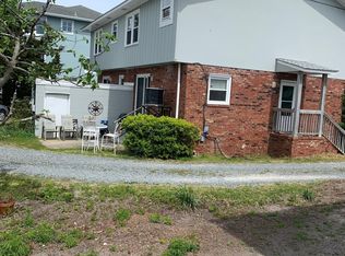 101 Coral Dr, Wrightsville Beach, NC 28480