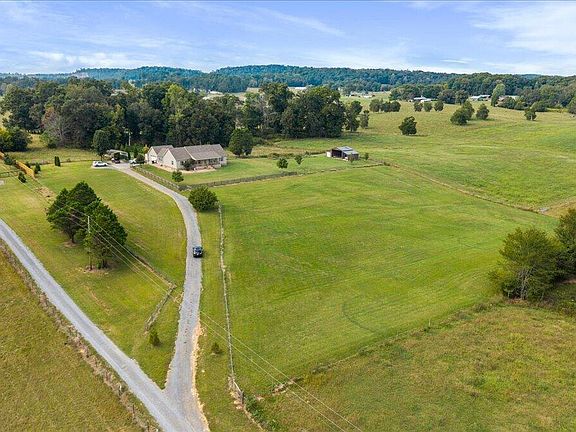2nd image of 680 Horton Rd SE