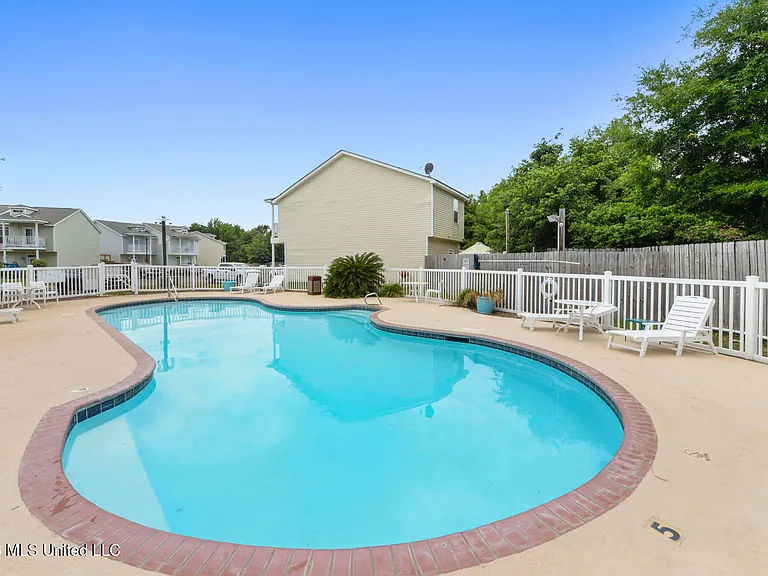1270 Century Oaks Dr #B — Photo 20