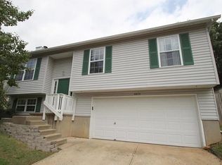 4675 White Ash Dr, High Ridge, MO 63049