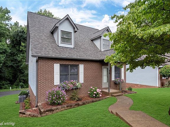 2nd image of 620 Lantern Ridge Dr