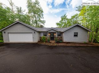 284 Red Bird Ln, Roaring Gap, NC 28668