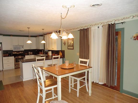 3rd image of 7956 Rolling Hills Dr