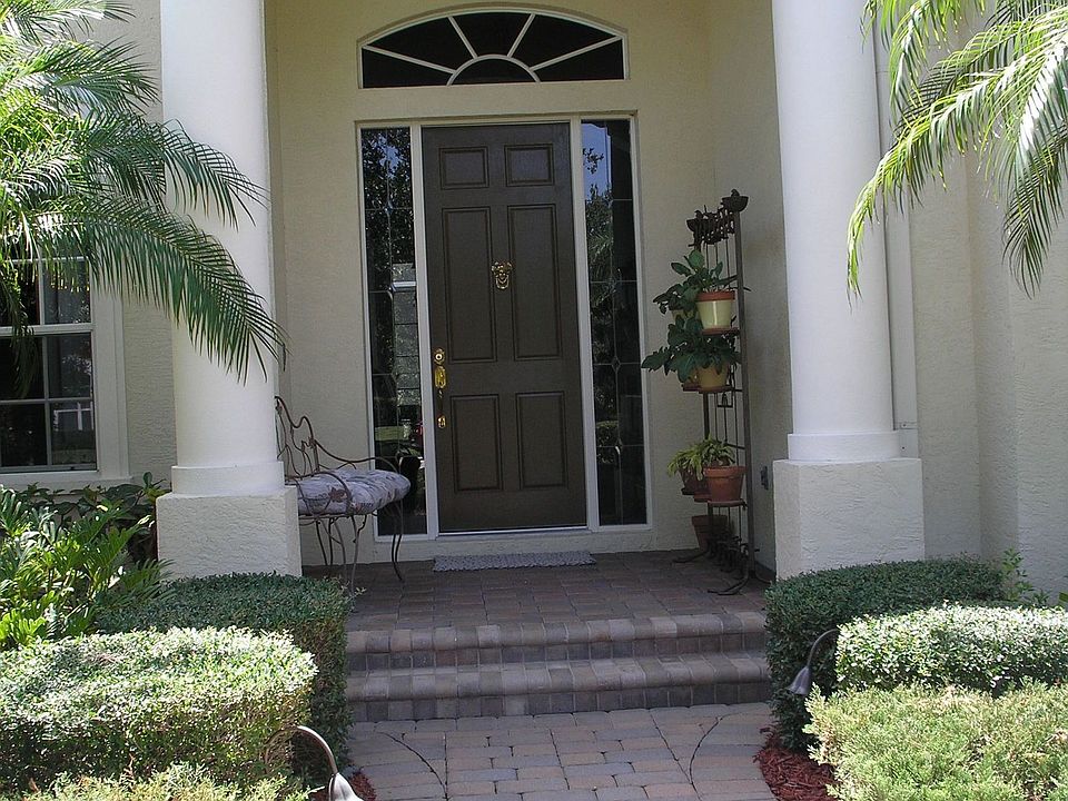 Front Entry Way