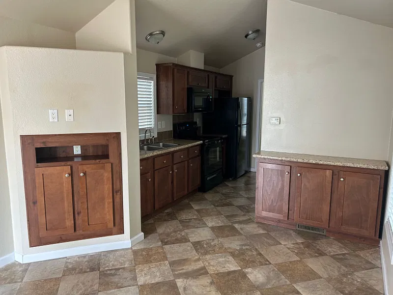 1BR/1BA Modern Tiny Home Cottage - Beau Village — Photo 2