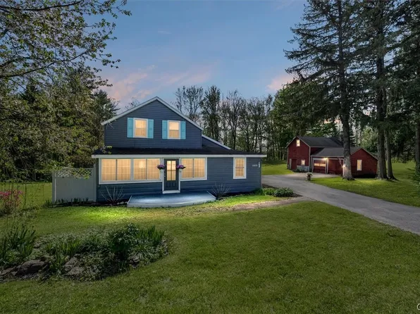 8670 Old River Rd, Marcy, NY 13403